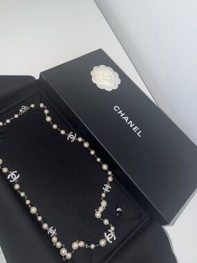 CHANEL Pearl Station Necklace with Silver CC Logos - White Pearls